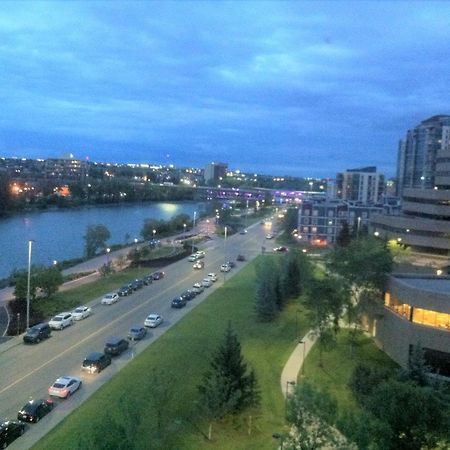 Amicable, Cozy, High Speed Internet, Sleeps 2 Riverview Downtown Apartment Calgary Luaran gambar