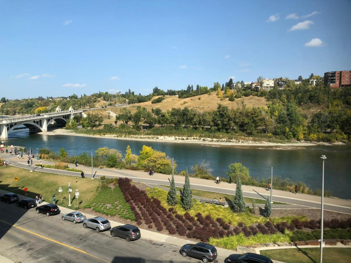 Amicable, Cozy, High Speed Internet, Sleeps 2 Riverview Downtown Apartment Calgary Luaran gambar