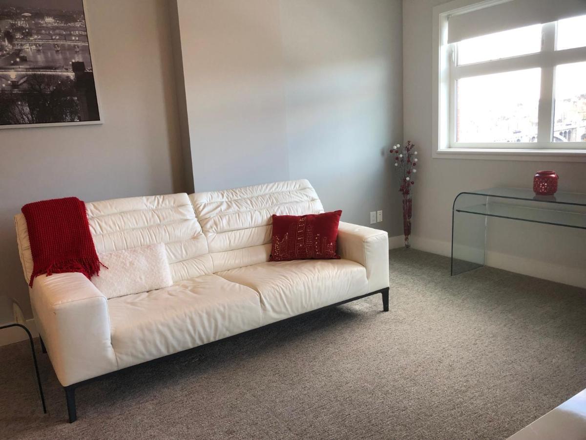 Amicable, Cozy, High Speed Internet, Sleeps 2 Riverview Downtown Apartment Calgary Luaran gambar
