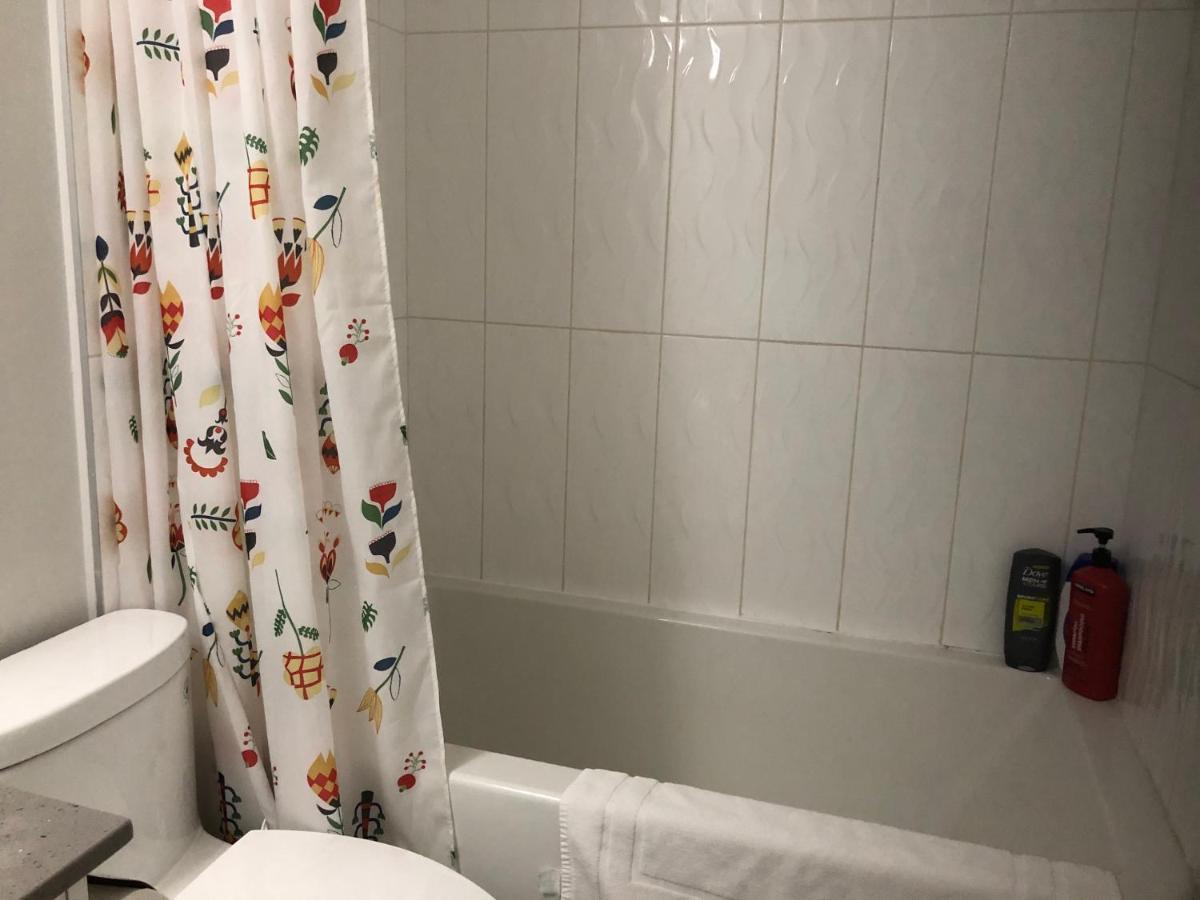 Amicable, Cozy, High Speed Internet, Sleeps 2 Riverview Downtown Apartment Calgary Luaran gambar