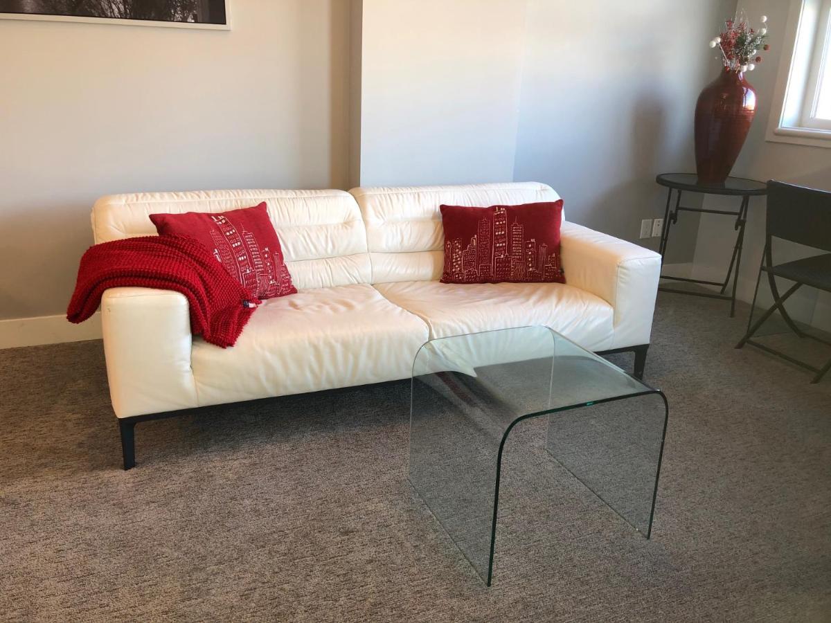 Amicable, Cozy, High Speed Internet, Sleeps 2 Riverview Downtown Apartment Calgary Luaran gambar